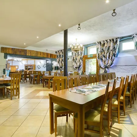 Bed & Breakfast Harmont Montis- Dawna Zajacowka- Idealna Lokalizacja - Lesna Enklawa W Centrum Miasta! Sauna, Masaze, Zabiegi Spa! Szklarska Poreba