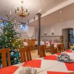 Bed & Breakfast Harmont Montis- Dawna Zajacowka- Idealna Lokalizacja - Lesna Enklawa W Centrum Miasta! Sauna, Masaze, Zabiegi Spa! Szklarska Poreba