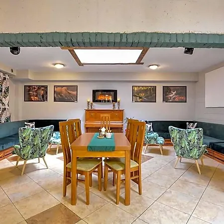 Frühstückspension Harmont Montis- Dawna Zajacowka- Idealna Lokalizacja - Lesna Enklawa W Centrum Miasta! Sauna, Masaze, Zabiegi Spa! Schreiberhau