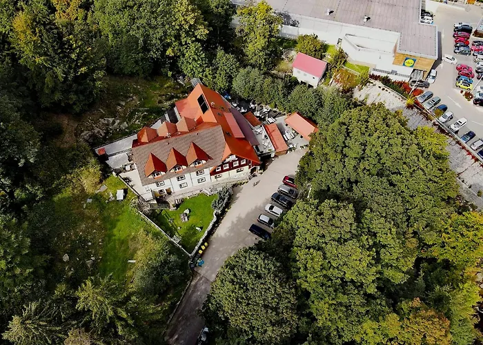 Harmont Montis- Dawna Zajacowka- Idealna Lokalizacja - Lesna Enklawa W Centrum Miasta! Sauna, Masaze, Zabiegi Spa! Bed & Breakfast 3*