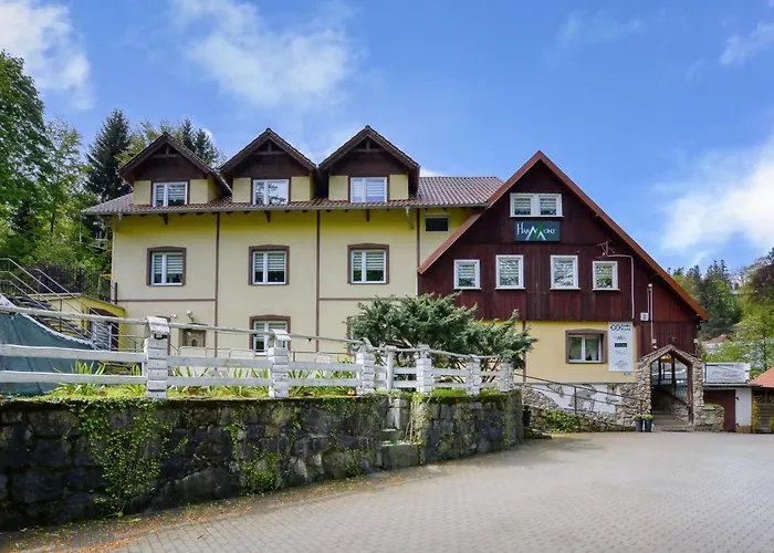 Harmont Montis- Dawna Zajacowka- Idealna Lokalizacja - Lesna Enklawa W Centrum Miasta! Sauna, Masaze, Zabiegi Spa! Bed & Breakfast 3*